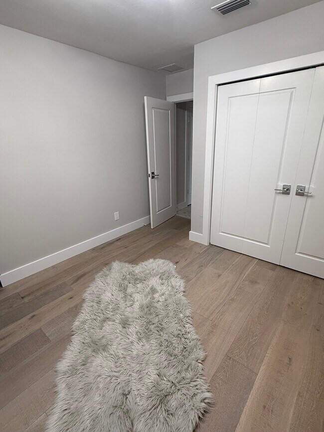 Building Photo - 6628 New Haven Cir
