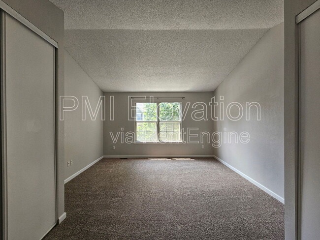 Building Photo - 8184 S Fillmore Cir