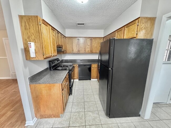 Building Photo - 6368 Leamont Dr