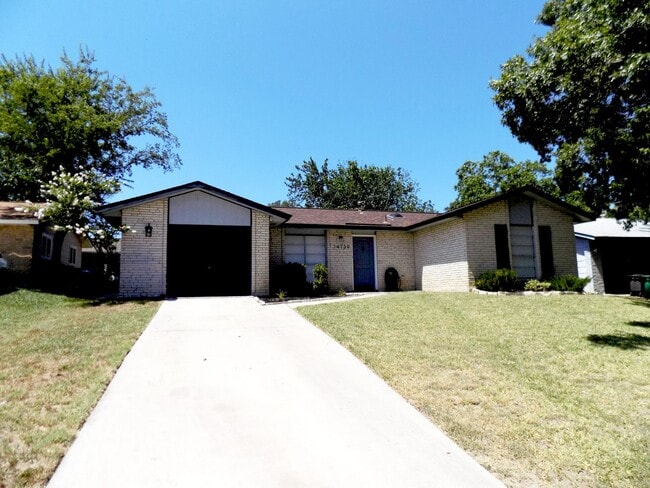 Primary Photo - 14139 Swallow Dr