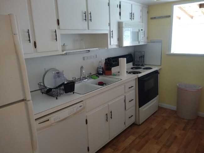 Building Photo - 511 Cricklewood Dr