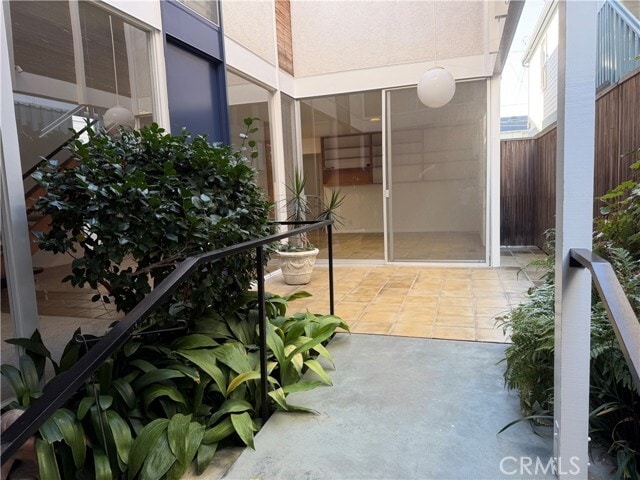 Building Photo - 321 Coral Ave