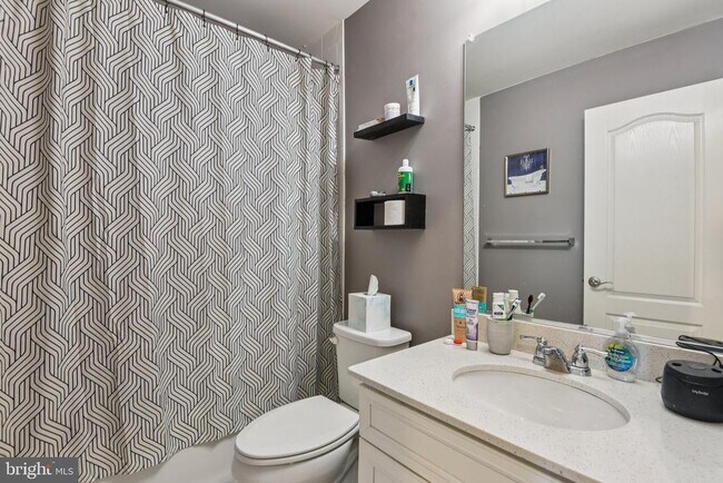 Building Photo - 1306 Hawk Hollow Dr