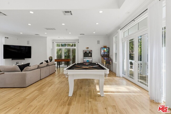 Building Photo - 23135 Dolorosa St