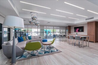 Building Photo - Resort Living in Old Town Scottsdale!!!  L...
