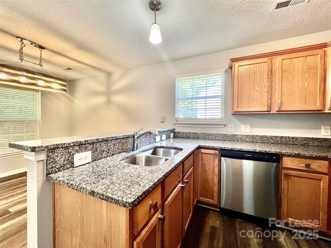 Building Photo - 6033 Briggs Dr