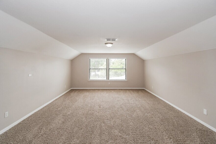 Building Photo - 3285 Highland Mill Ln