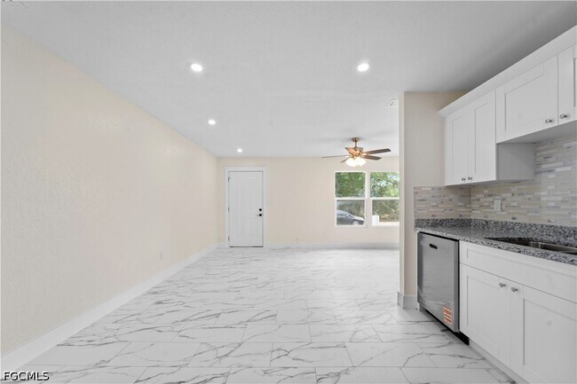 Building Photo - 27160 Chula Vista Dr