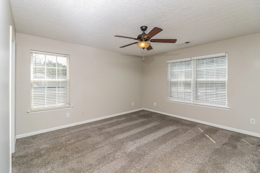 Building Photo - 168 Ilex Dr