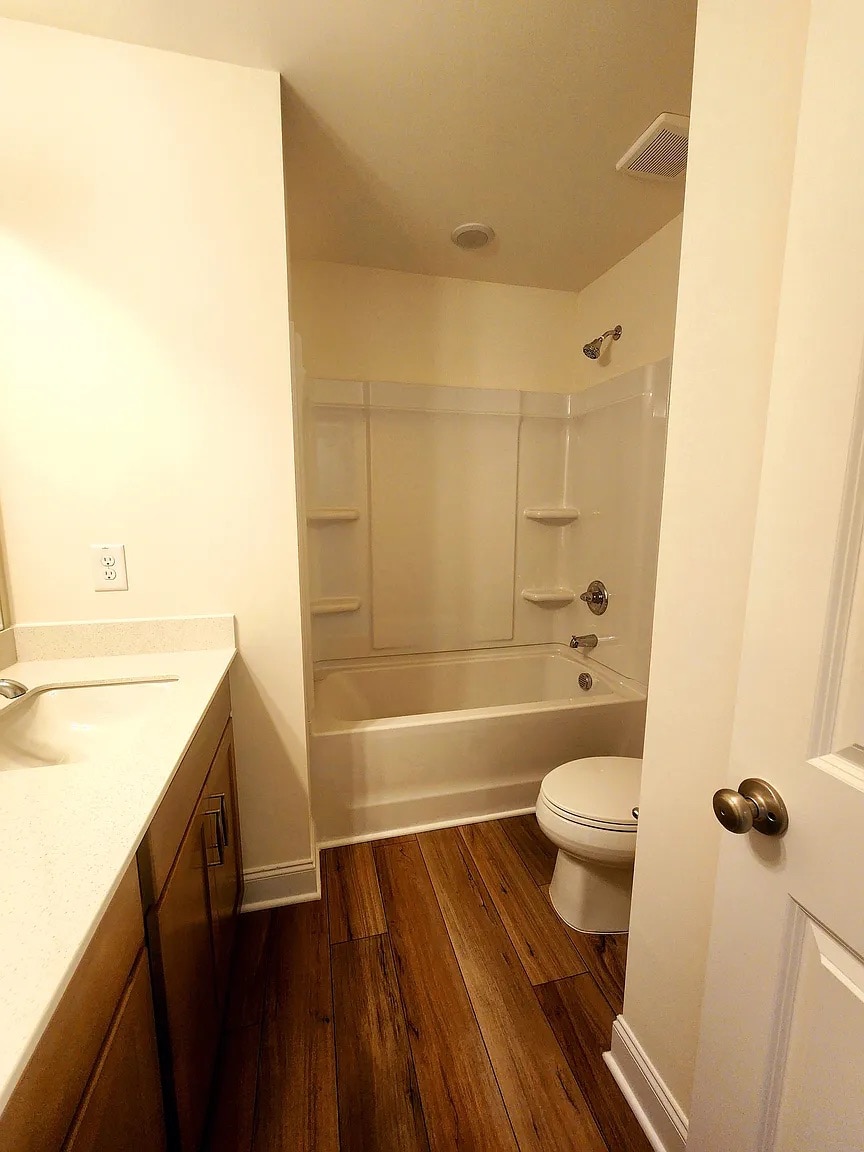 Building Photo - Room in Townhome on Caddis Bnd