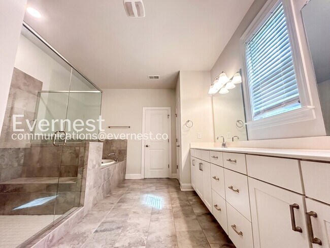 Building Photo - 309 Caledonia Ct