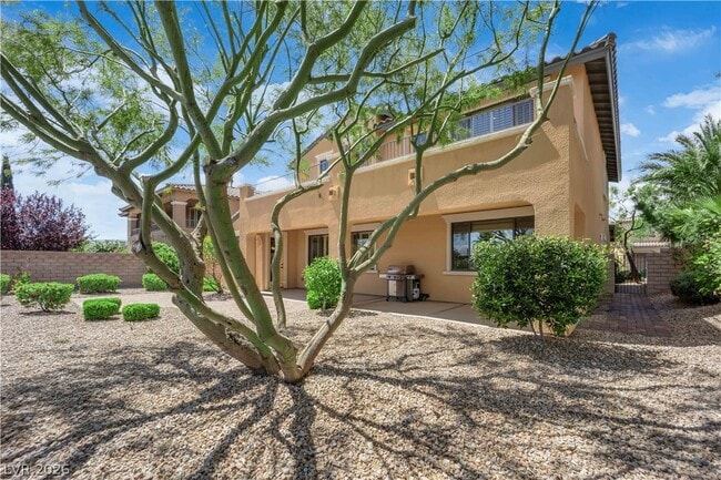 Building Photo - 608 Highland Bluff Way