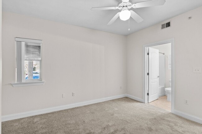 Building Photo - Upgraded First-Floor Condo in Old Bay Village – Located in Destin close to the Bay, Harbor and Be...