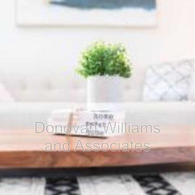 Building Photo - 2207 Kilborne Dr