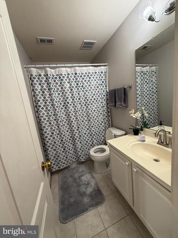 Building Photo - 2142 Capstone Cir