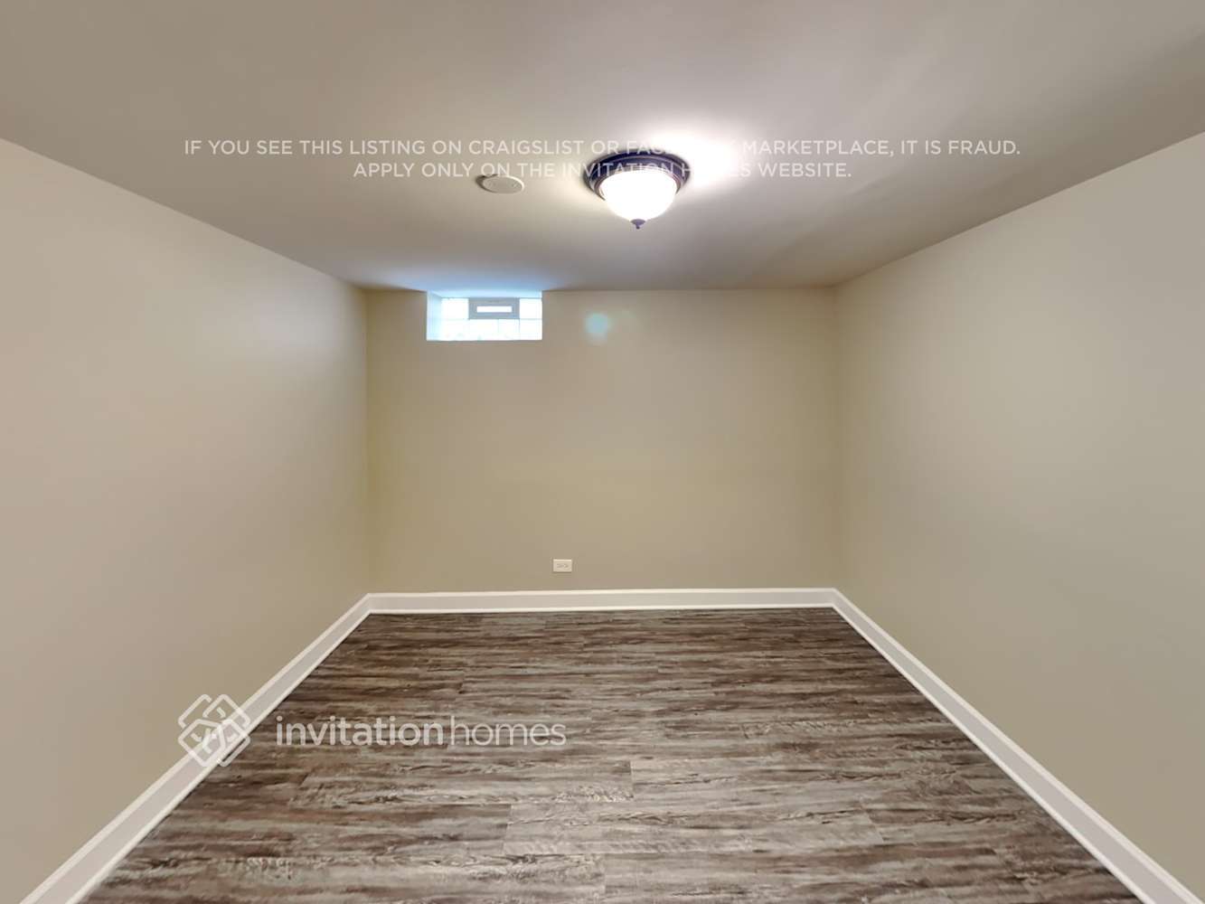 Building Photo - 5451 N Nagle Ave