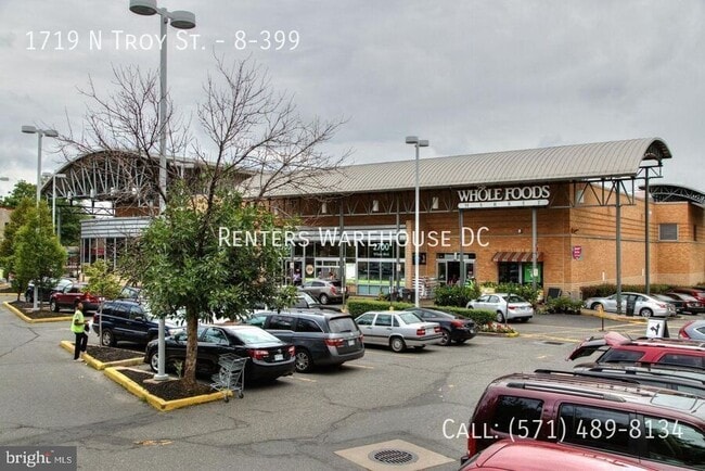 Building Photo - 1719 N Troy St