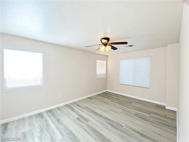 Building Photo - 5281 Valencia Crest Ave