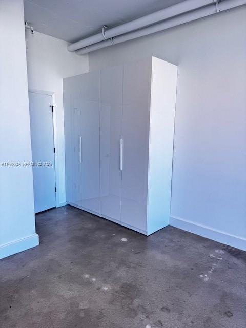 Building Photo - 700 NE 25th St