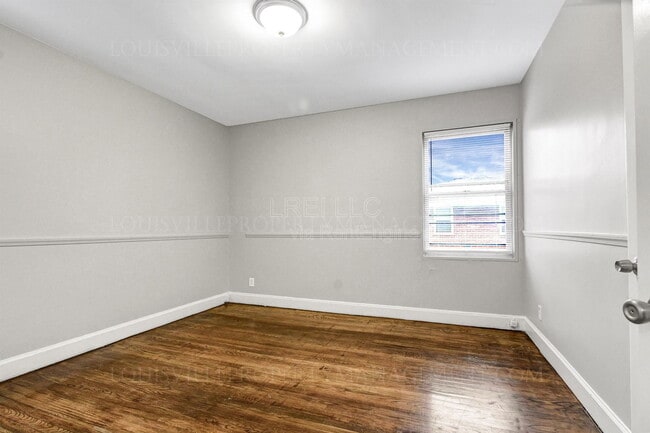 Building Photo - 2211 Gerald Ct