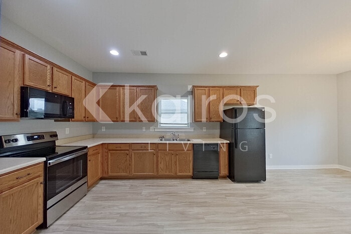 Building Photo - 45 HAWK LN