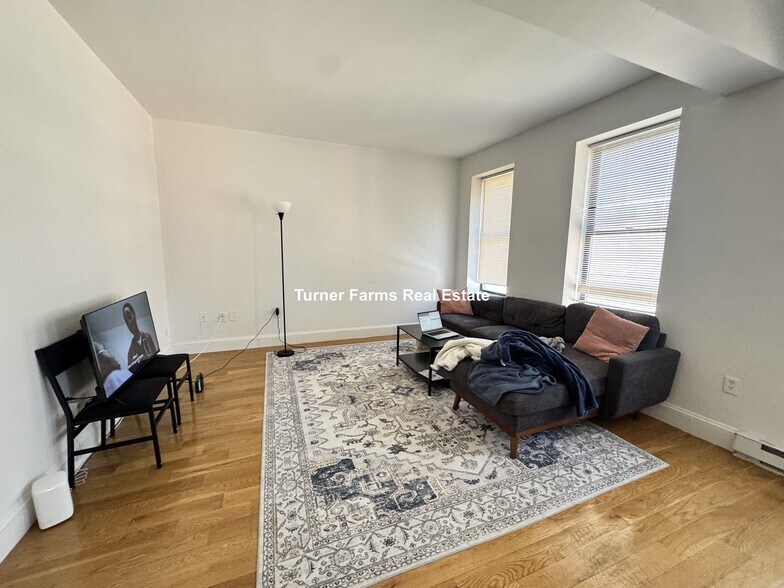 Building Photo - 772 Columbus Ave