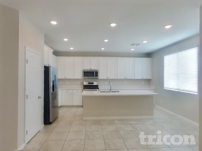 Building Photo - 6563 Smithville Ave