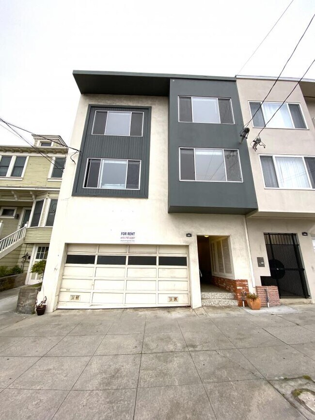 Building Photo - 1 bedroom in San Francisco CA 94118