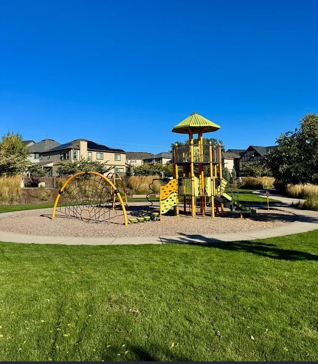 Building Photo - River Terrace townhome $500.00 off first full month of rent!