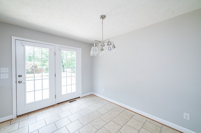 Building Photo - 3 Bedroom || 2 Bathroom Home in Madison He...