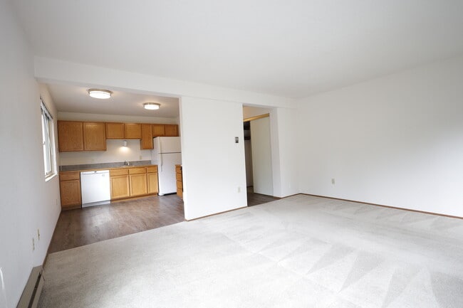 Building Photo - Bitter Lake Apartments