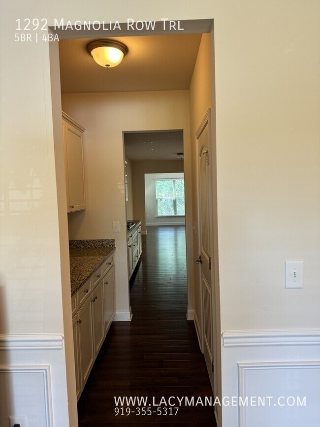 Building Photo - 1292 Magnolia Row Trail