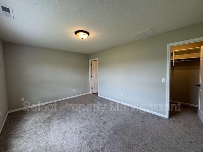 Building Photo - 390 Zebulon Cv