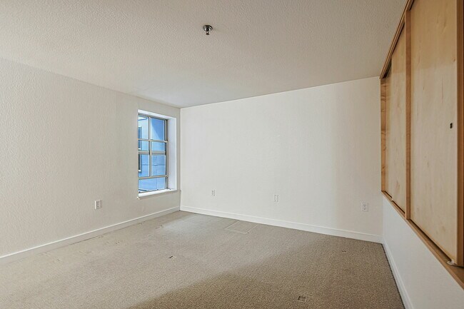 Building Photo - 175 Bluxome St