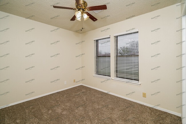 Building Photo - 8101 N 120th E Ave