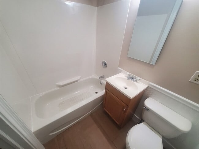 Building Photo - 854 Dorchester Ave