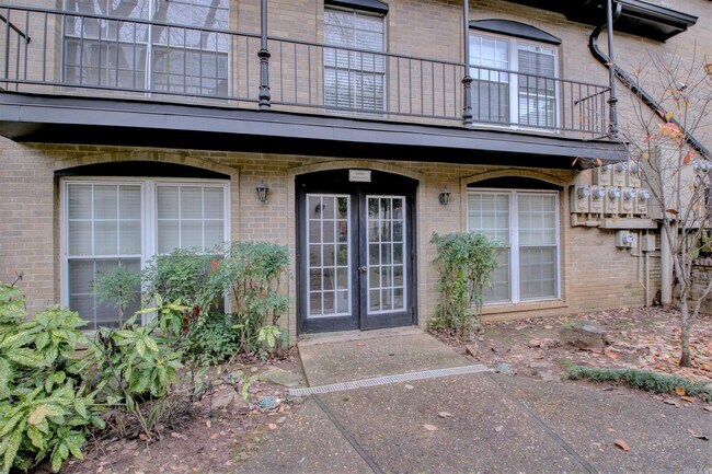 Primary Photo - 1601 N Bryant St