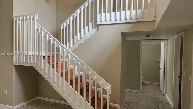 Building Photo - 10628 SW 118th Pl