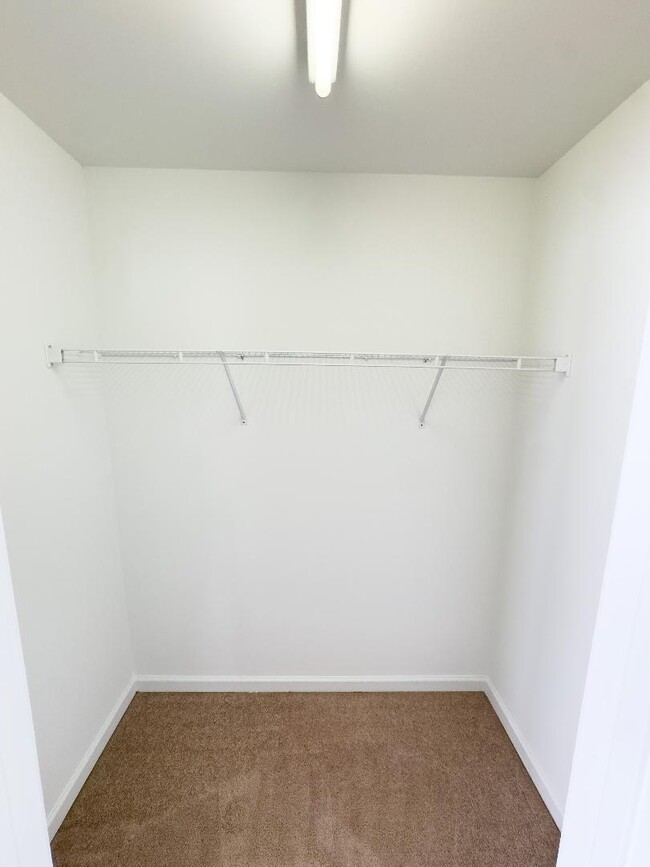 Building Photo - 2047 Sinclair Trce