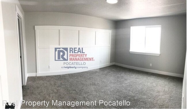 Building Photo - 3 br, 2.5 bath House - 169 Park Lawn #8