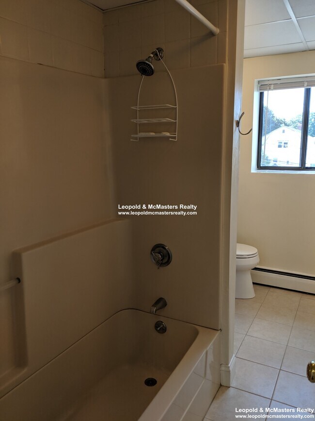 Building Photo - 80 Litchfield St