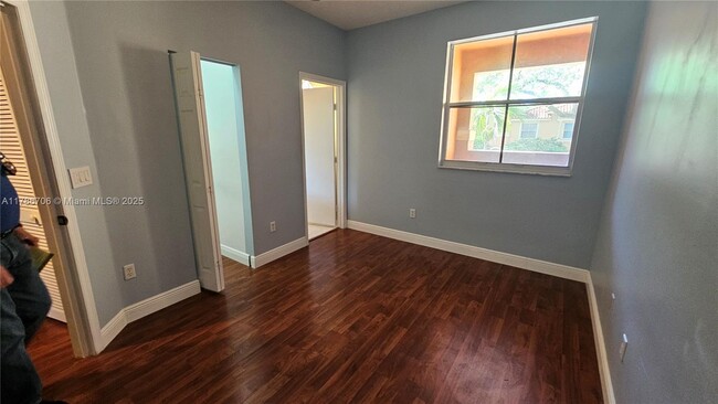 Building Photo - 2255 Anchor Ct