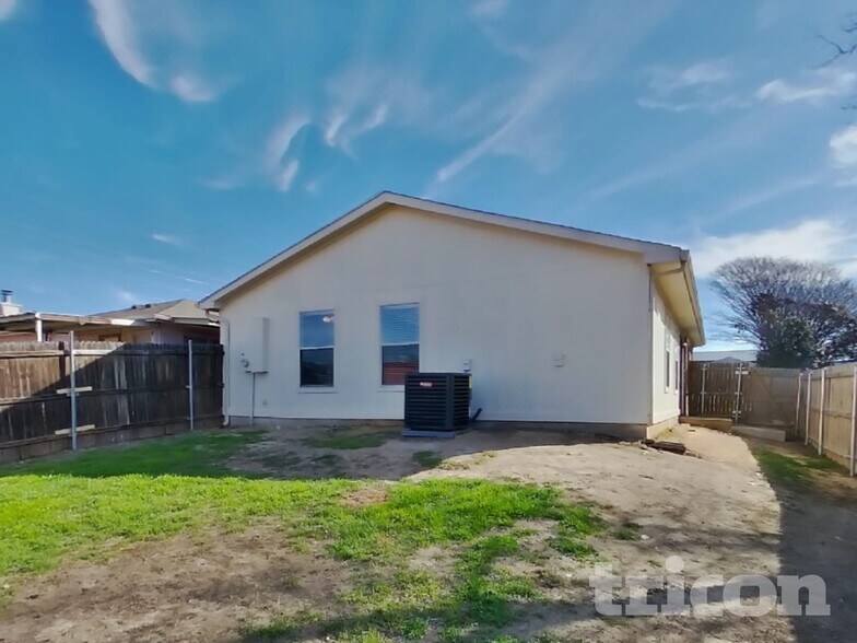 Building Photo - 6508 Brookhaven Trail