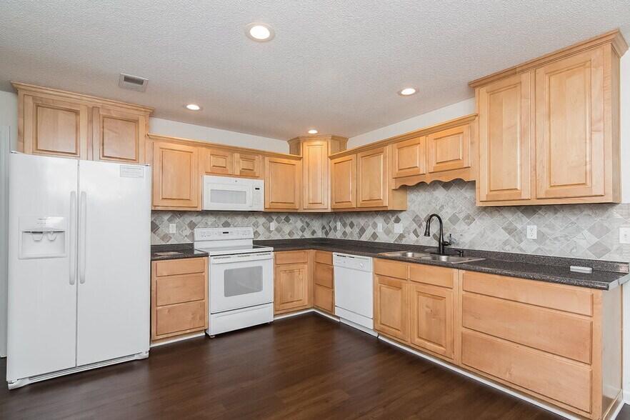 Building Photo - 1820 Mary Payton Cove