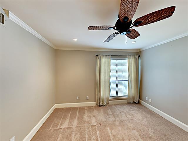 Building Photo - 7640 W Greenway Blvd