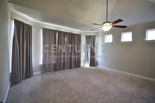 Building Photo - Luxury 2-Story 4/3.5/3 in Heath Yacht & Golf Club For Rent!