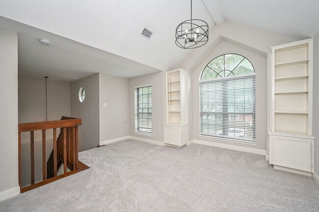 Building Photo - 3030 Great Lakes Ave