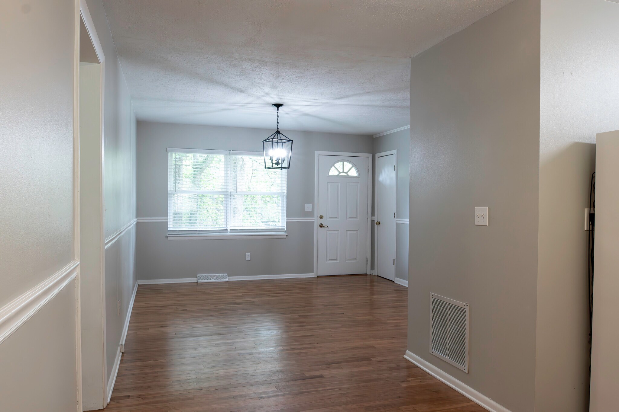 Building Photo - 103 Robleigh Dr