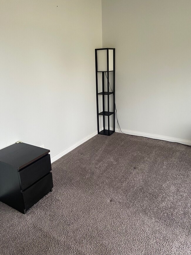 Building Photo - 6684 Reservoir Ln