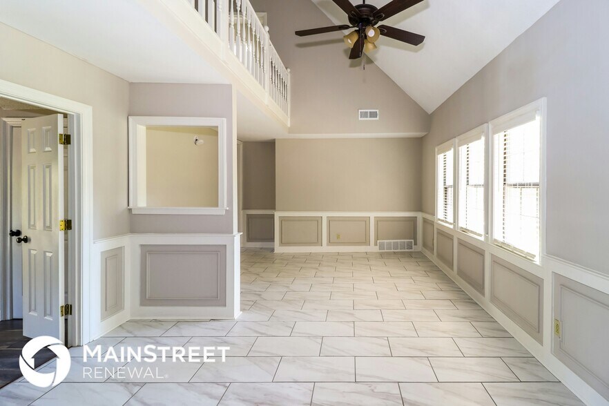 Building Photo - 8239 Shady Fern Cove